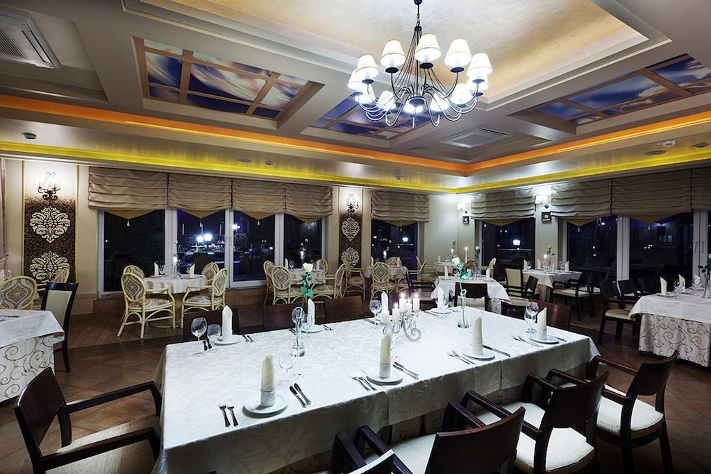 Papuga Park Wellness Marrakesz & Hotel